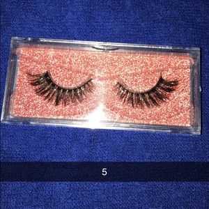 False lashes ❤️